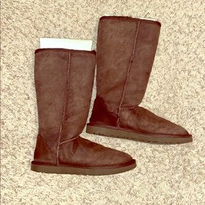 UGG- CLASSIC TALL BOOTS